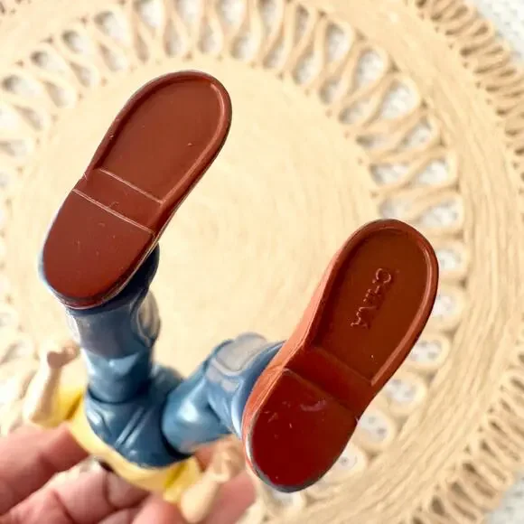 Fisher Price Vintage Western Stable Dollhouse Brunette Dad Jeans Yellow Shirt - Picture 5 of 5